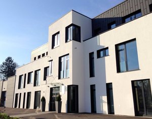 The new administrative and distribution center of IMCoPharma a.s.